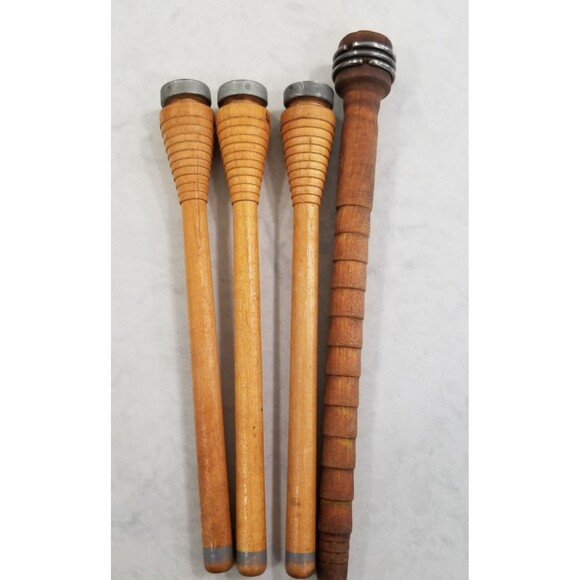 Antique bobbins 3 beehive 1 other total 4 count - Picture 4 of 7